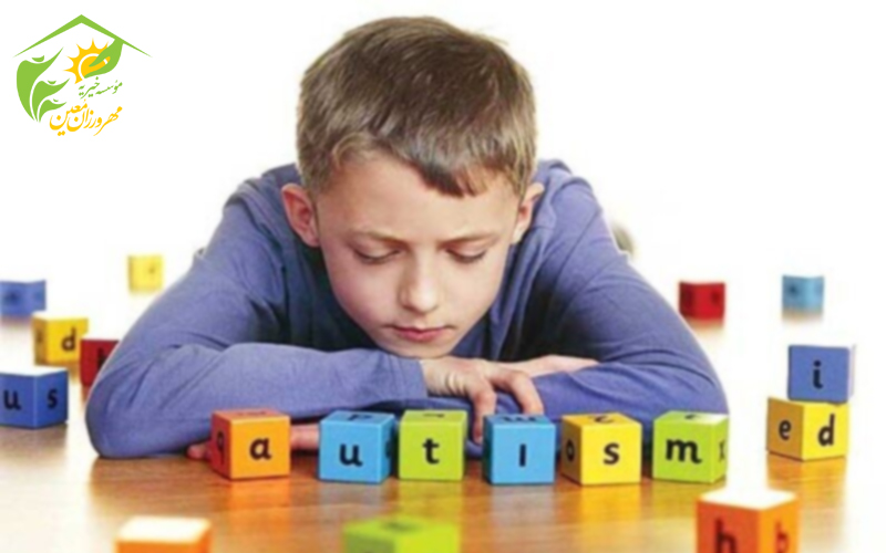 اوتیسم شدید، علائم و تشخیص